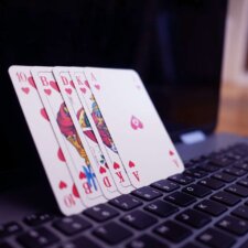 Jobbe hjemmefra? Online casino er en bransje i vekst